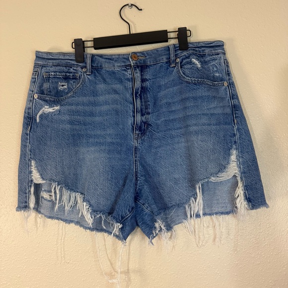 American Eagle Distressed Blue mom Jean Shorts 18 - Picture 1 of 7